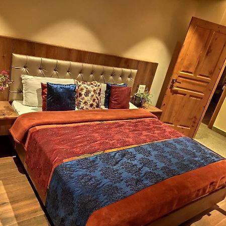 Apple Blossom Hotell Manāli Exteriör bild