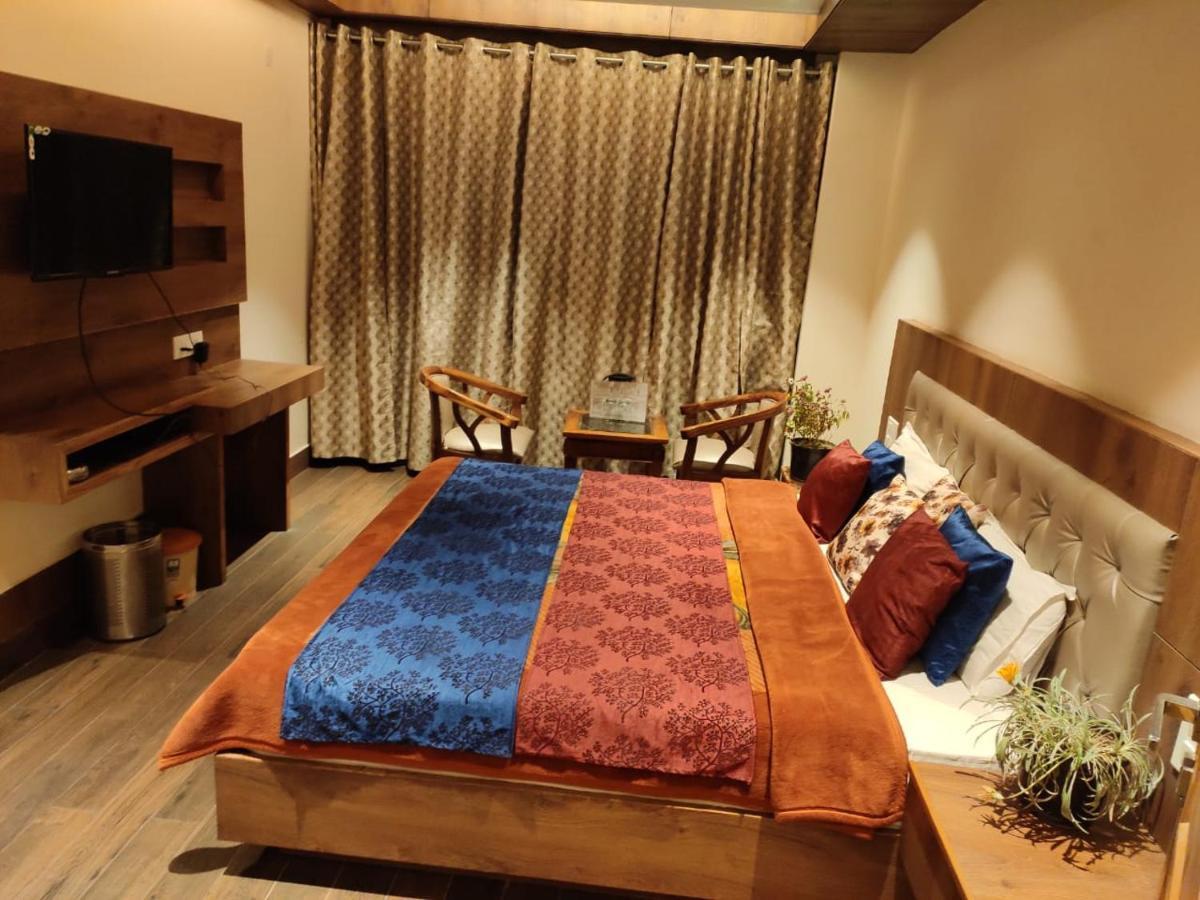 Apple Blossom Hotell Manāli Exteriör bild